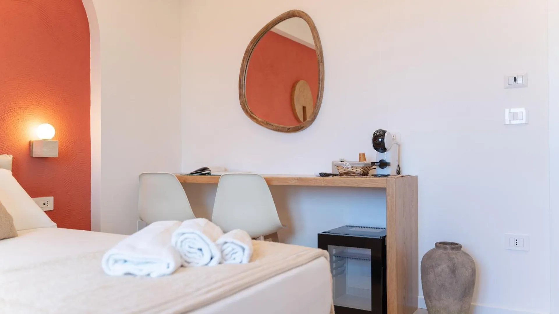 Sophora Guest House Альгеро
