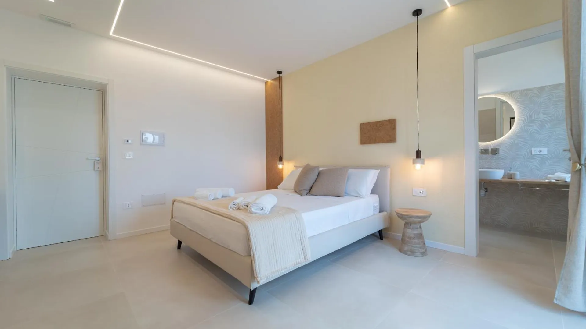 Sophora Guest House Альгеро