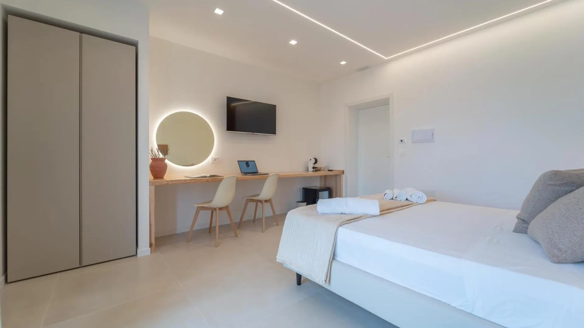 Sophora Guest House Альгеро
